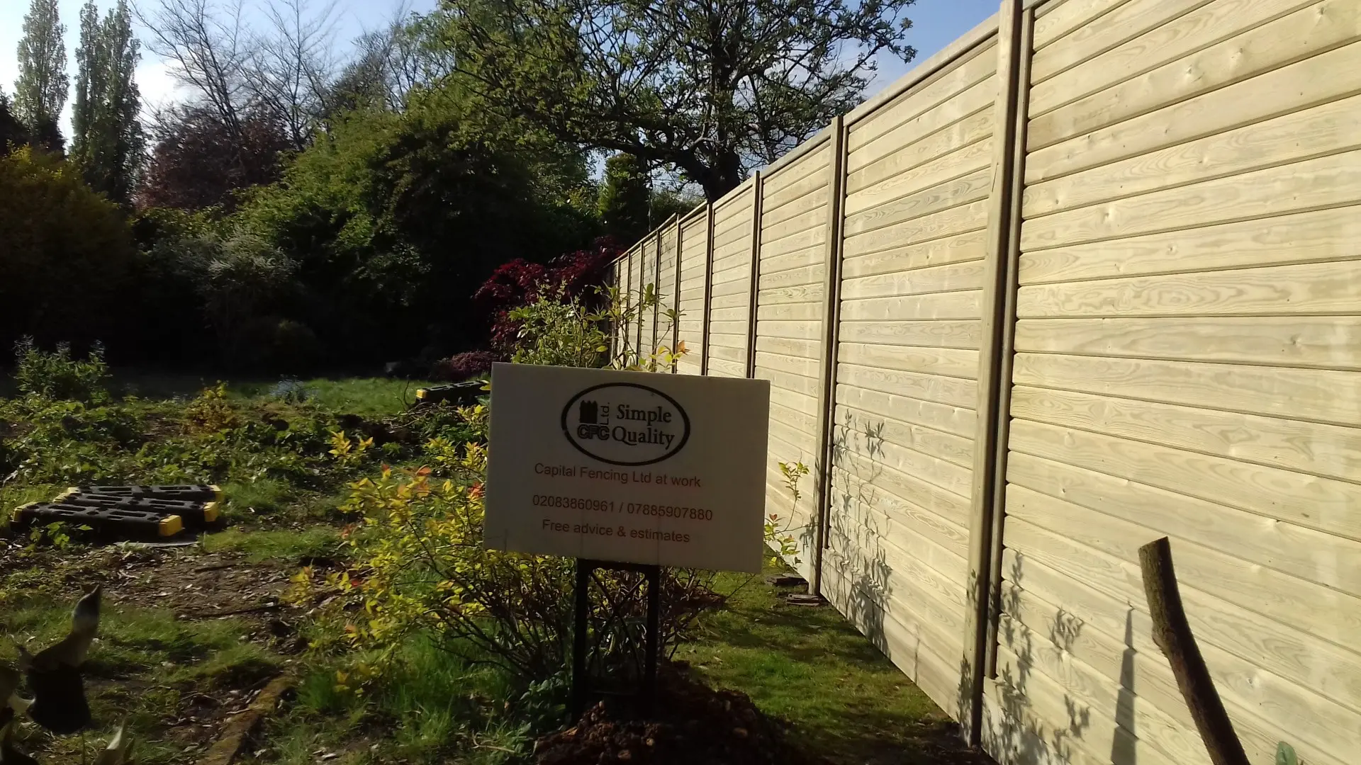 Tall Horizontal Lap Acoustic-Style Fence