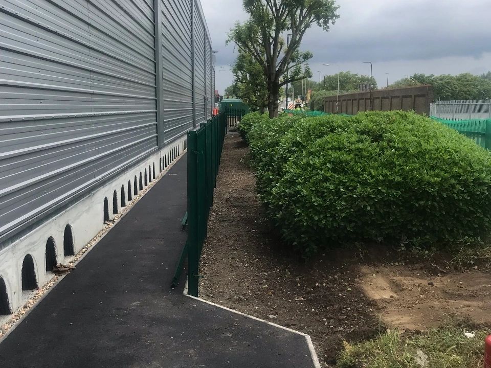 Commercial metal fencing to a secure site boundary