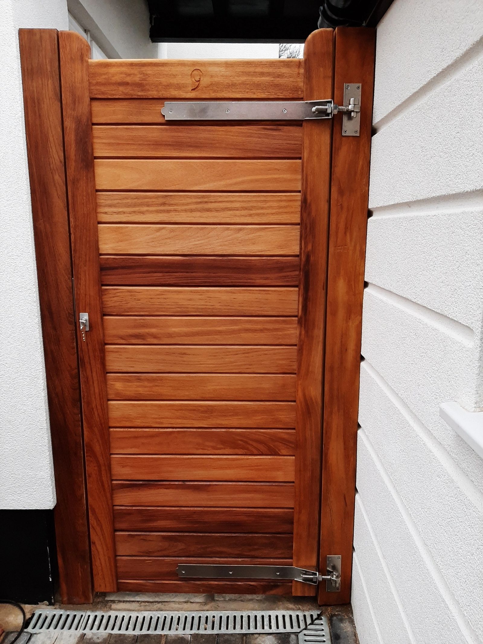 Hardwood entrance gate